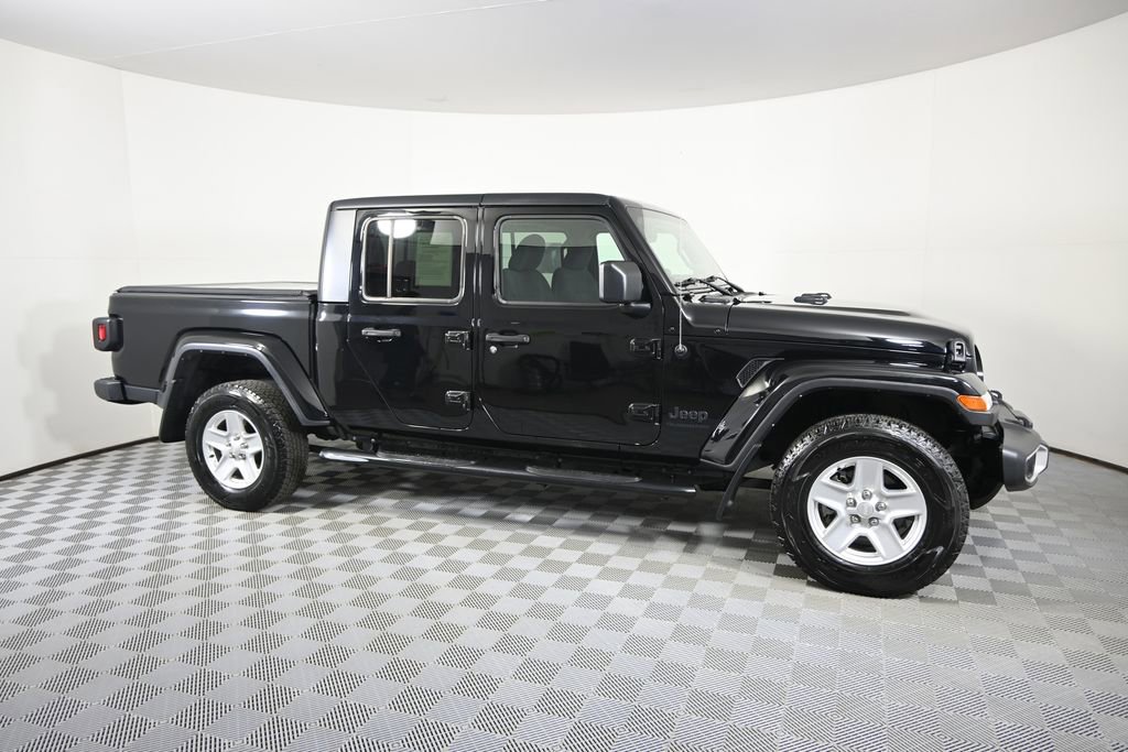 Used 2022 Jeep Gladiator Sport image 9