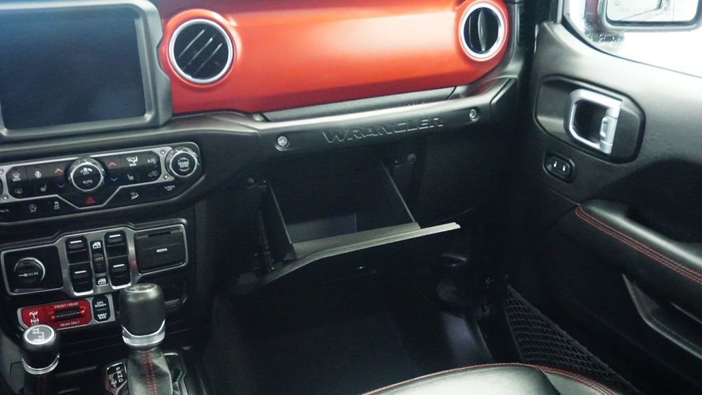 Used 2021 Jeep Wrangler Unlimited Rubicon w/ Uconnect 4C Nav & Sound Group image 21