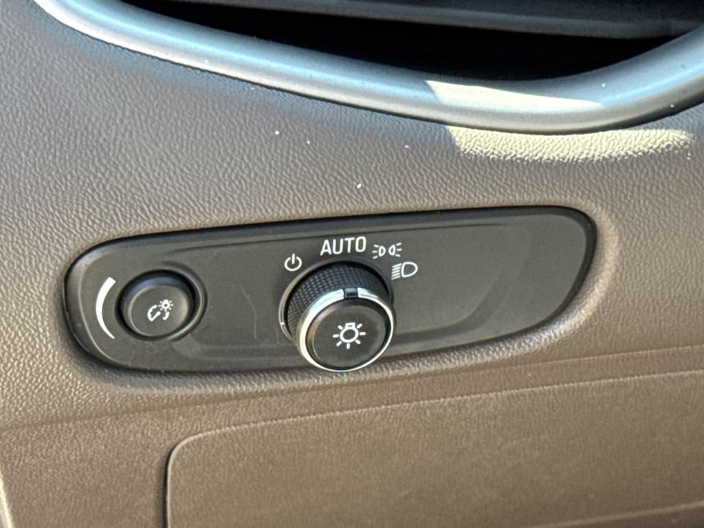 Used 2022 Chevrolet Malibu LS FWD image 20