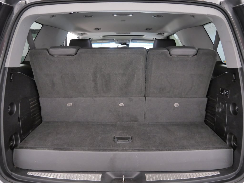 Used 2018 Cadillac Escalade Luxury AWD/4WD image 12