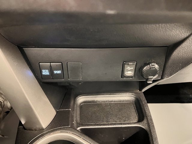 Used 2016 Toyota RAV4 LE image 24