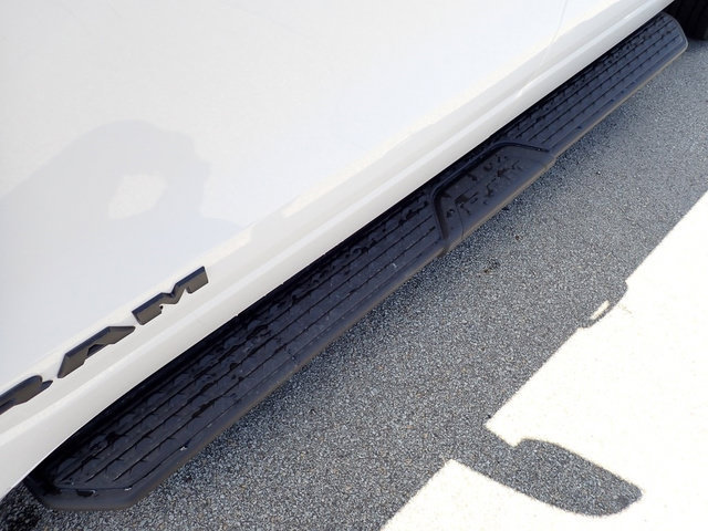 New 2026 RAM 1500 Express AWD/4WD image 13