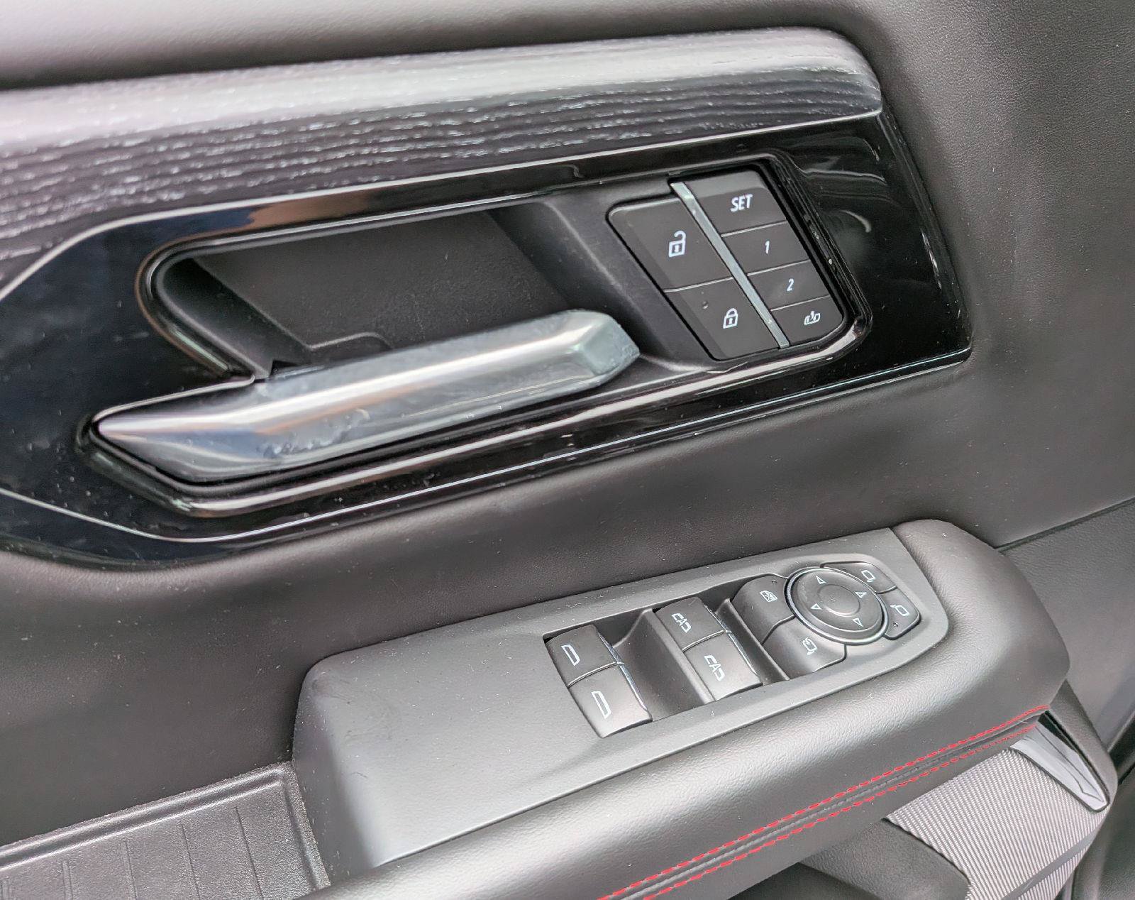 Certified 2026 GMC Yukon AT4 Ultimate AWD/4WD image 13