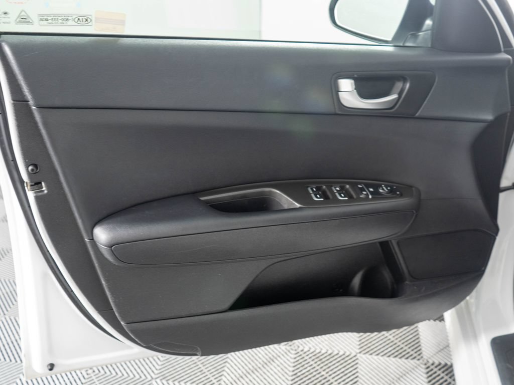 Used 2017 Kia Optima LX FWD image 21