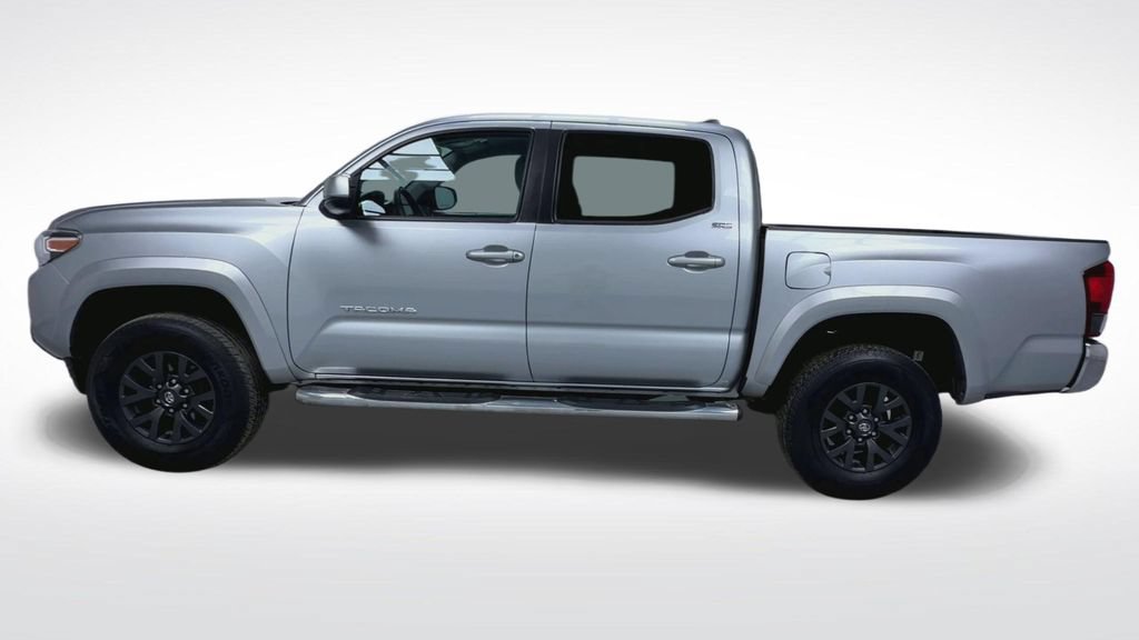 Used 2022 Toyota Tacoma SR5 AWD/4WD image 7