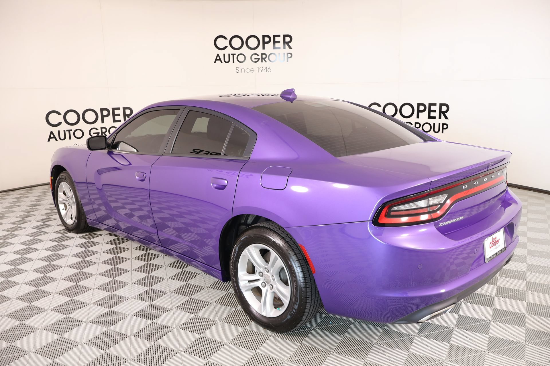Used 2023 Dodge Charger SXT w/ Cold Weather Package RWD image 22