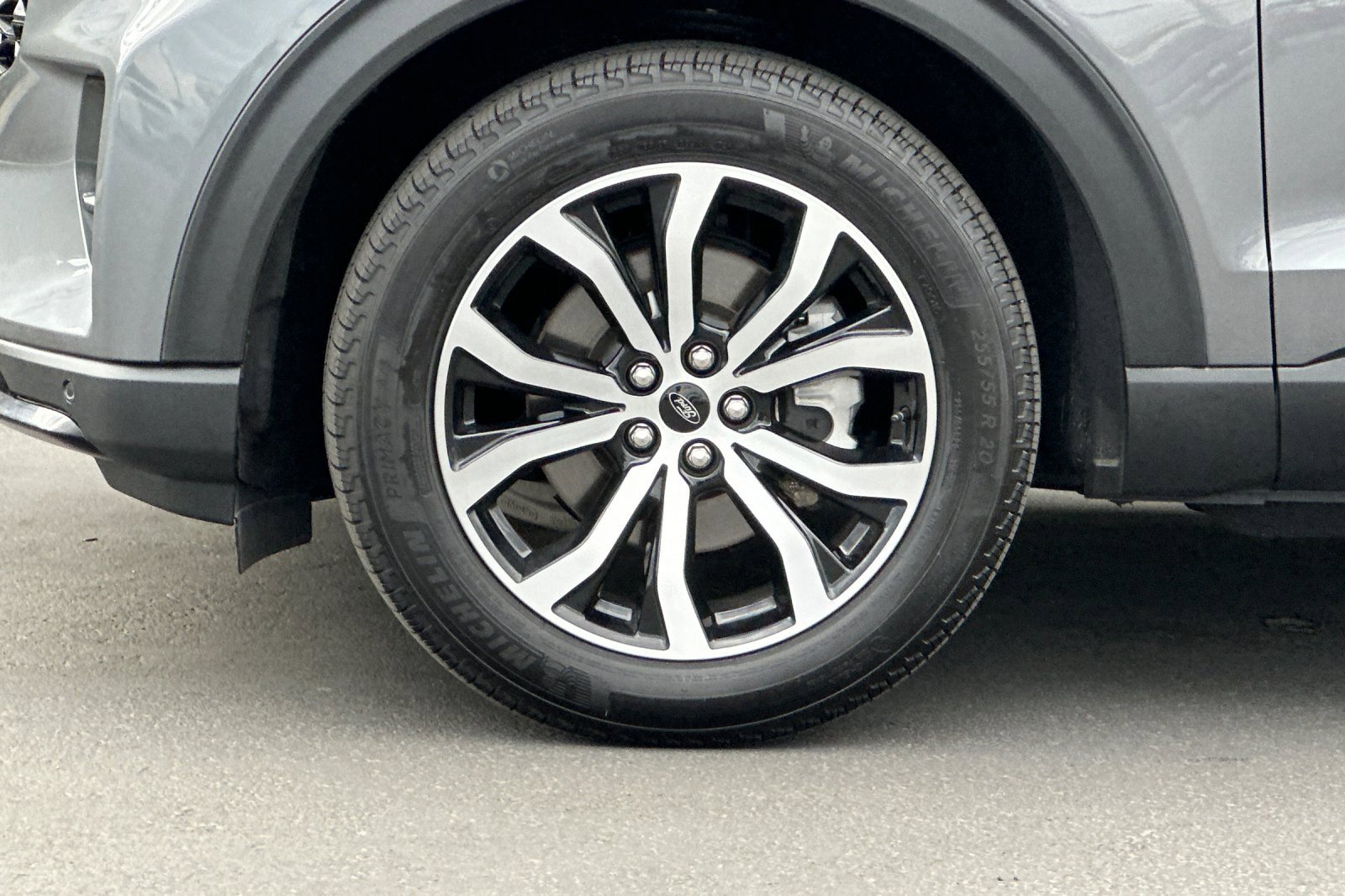 Used 2025 Ford Explorer ST-Line image 27