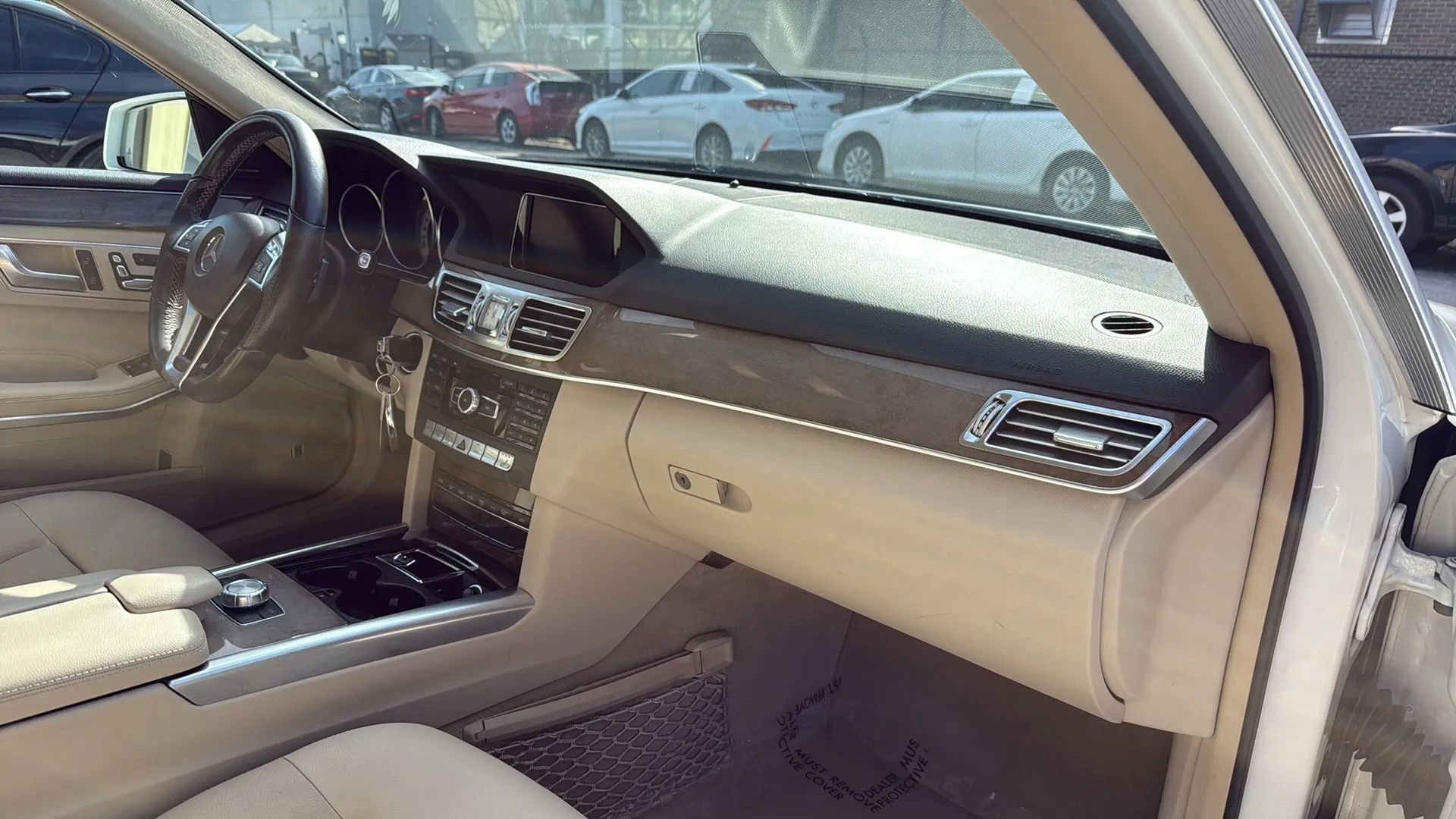 Used 2014 Mercedes-Benz E 350 4MATIC Sedan image 22