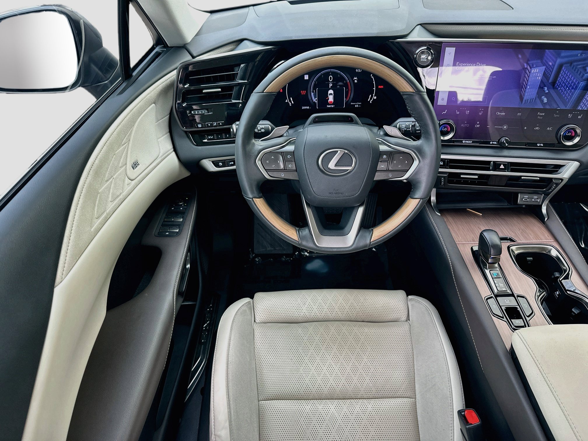 Used 2023 Lexus RX 350 FWD w/ Cold Area Package image 21