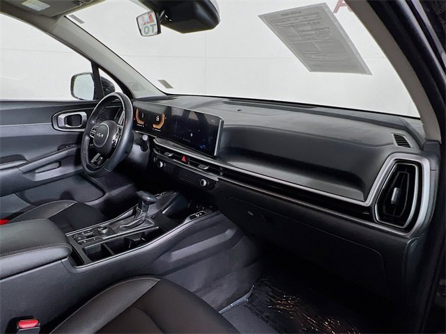 Used 2024 Kia Sorento S image 39
