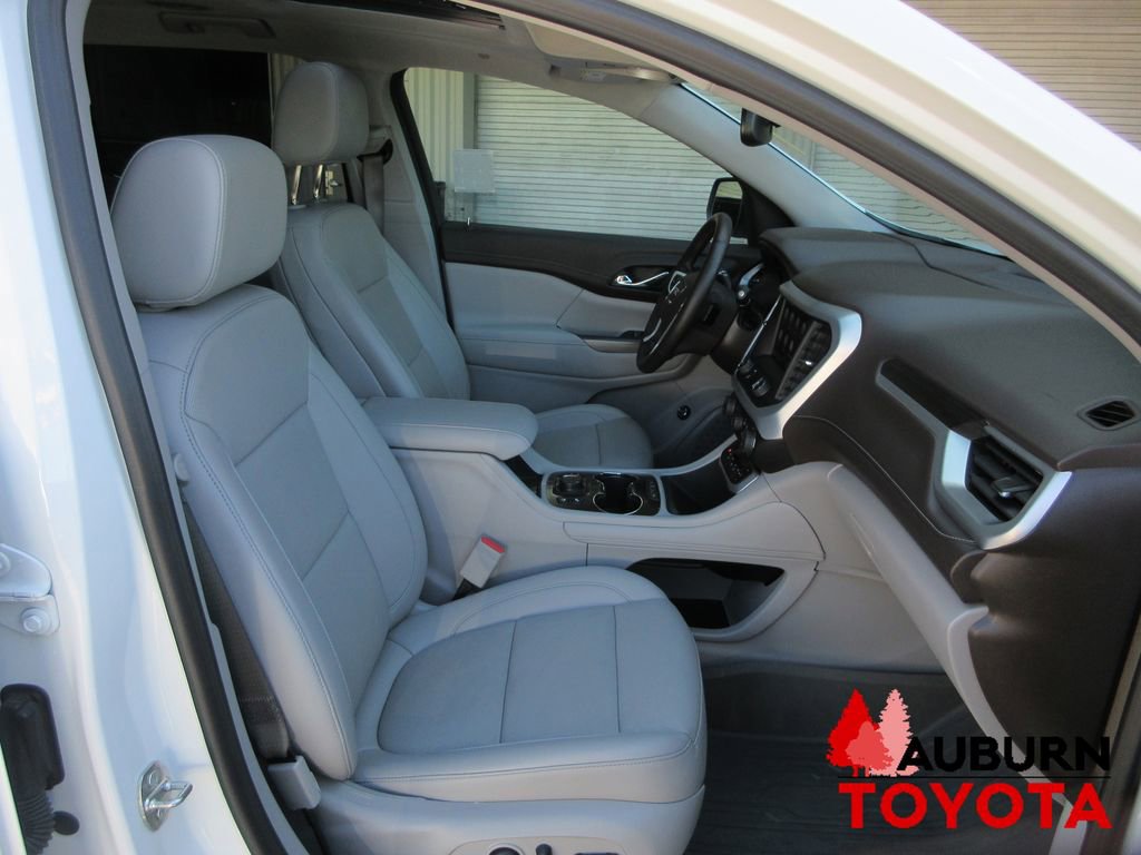 Used 2023 GMC Acadia SLT w/ Technology Package image 12