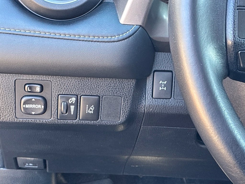 Used 2018 Toyota RAV4 XLE w/ Plus Extra Value Package AWD/4WD image 43