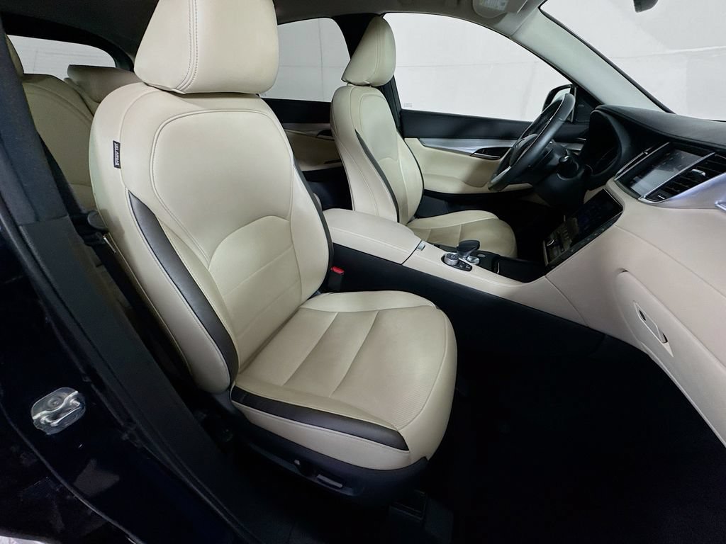 Certified 2021 INFINITI QX50 Essential w/ Convenience Package FWD image 38