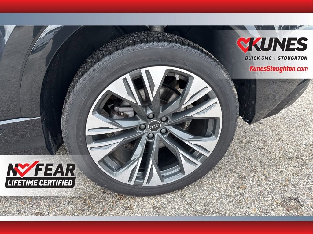 Used 2024 Audi Q8 Premium Plus w/ Premium Plus Package image 18