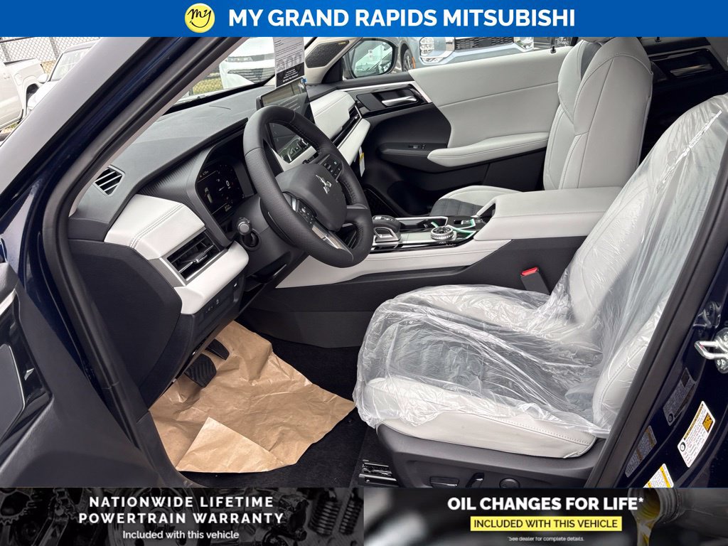 New 2026 Mitsubishi Outlander SE AWD/4WD image 10