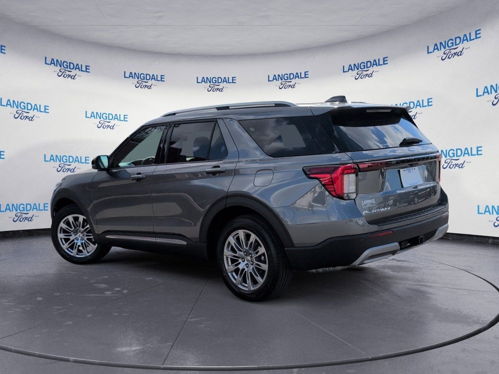 New 2026 Ford Explorer Platinum RWD image 9