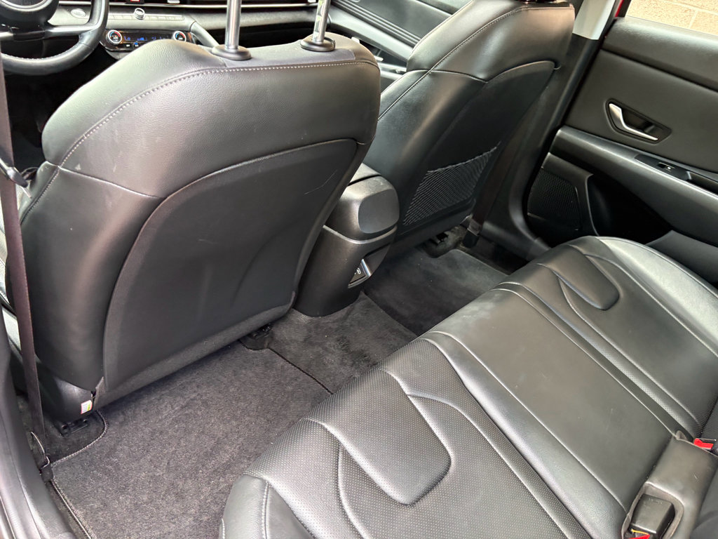 Used 2024 Hyundai Elantra Limited FWD image 16