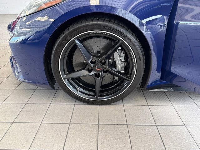 Used 2025 Chevrolet Corvette E-Ray w/ Stealth Interior Trim Package AWD/4WD image 9