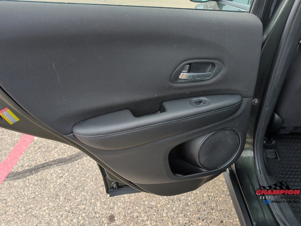 Used 2018 Honda HR-V LX image 12