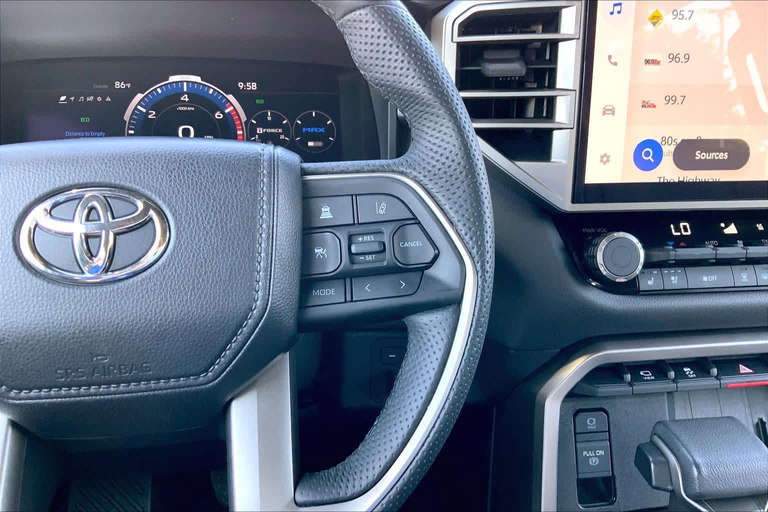 Used 2026 Toyota Tundra Limited AWD/4WD image 25