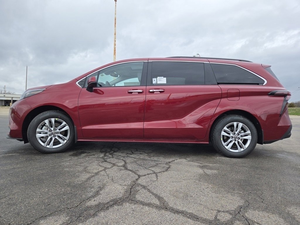 New 2026 Toyota Sienna XLE image 21