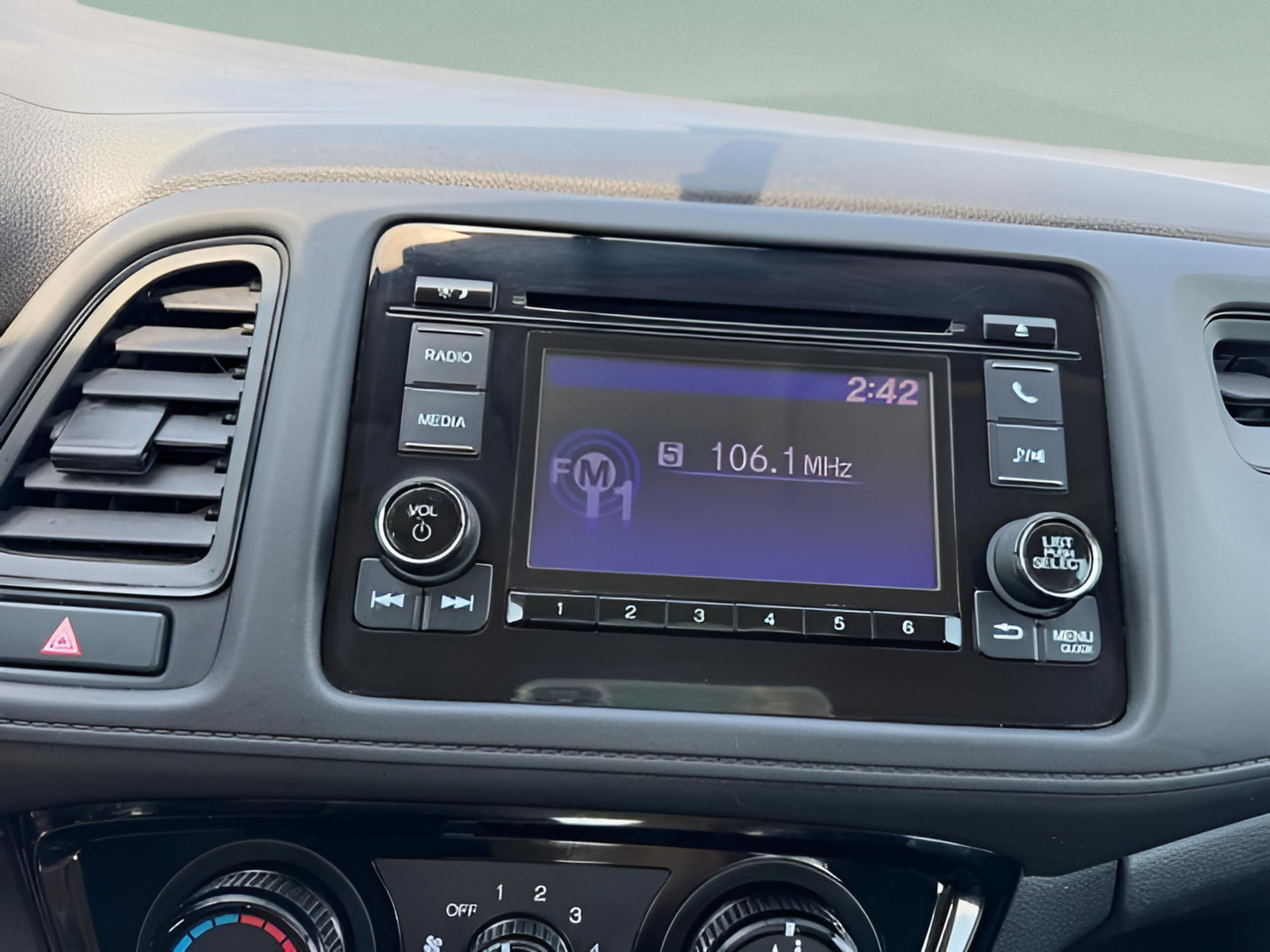 Used 2022 Honda HR-V LX image 12