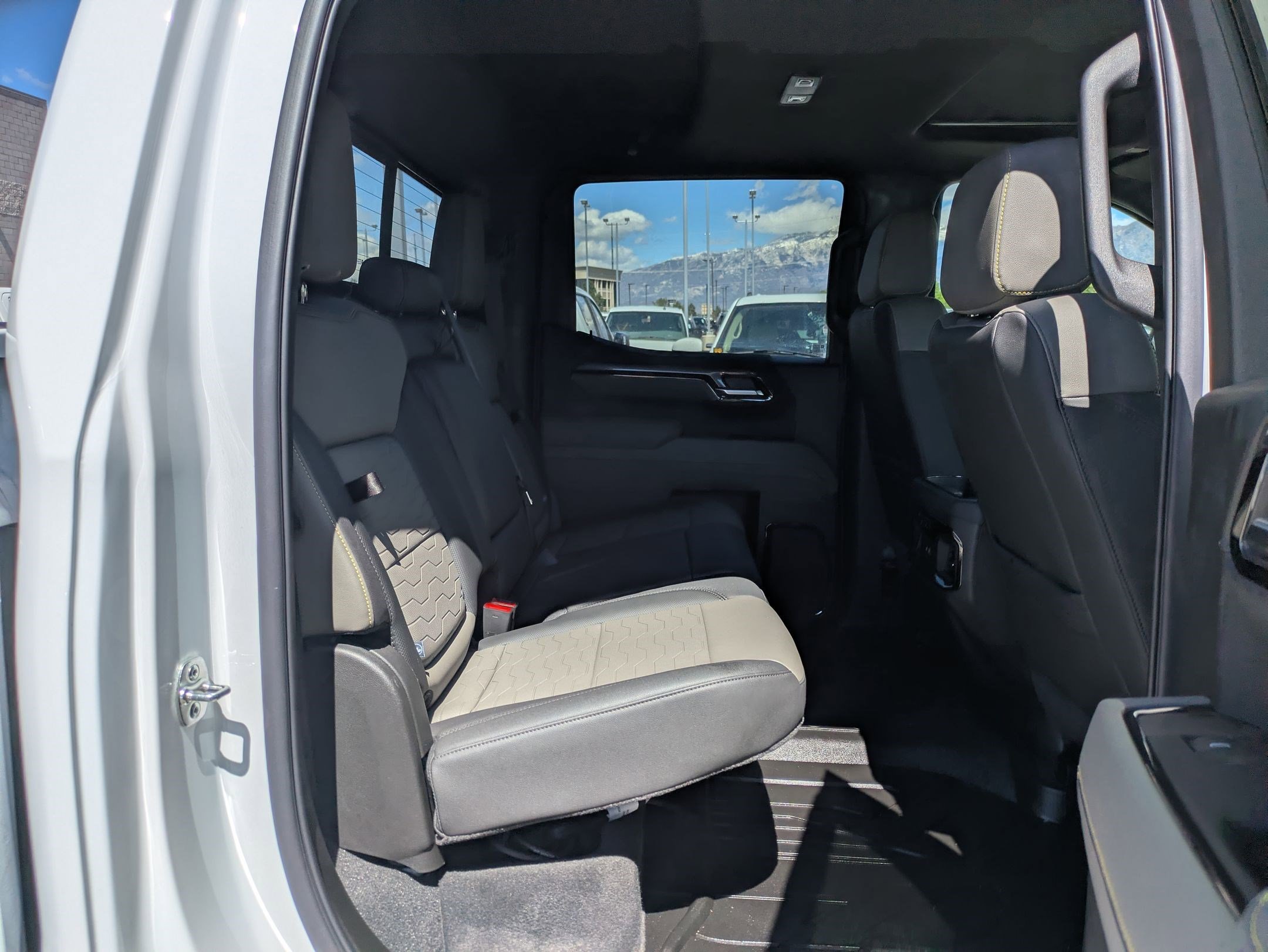 Used 2026 Chevrolet Silverado 1500 ZR2 AWD/4WD image 31