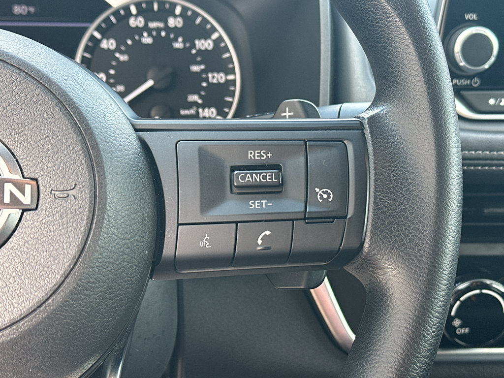 Used 2024 Nissan Rogue S AWD/4WD image 15