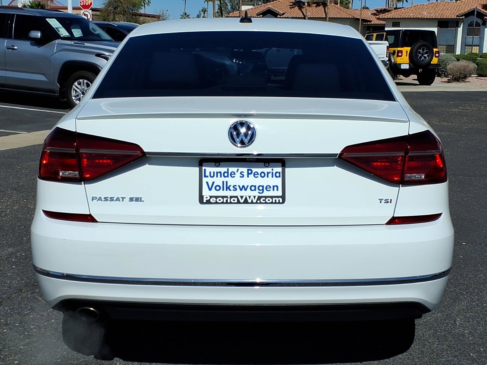 Used 2016 Volkswagen Passat 1.8T SEL Premium image 6