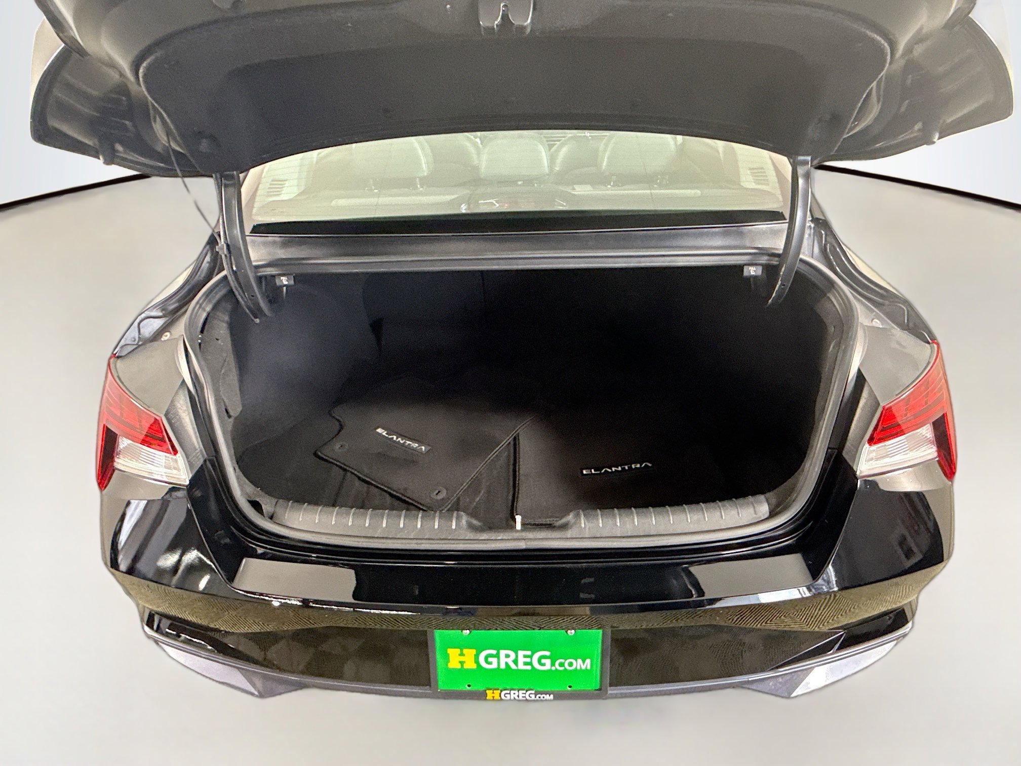 Used 2021 Hyundai Elantra Limited image 35