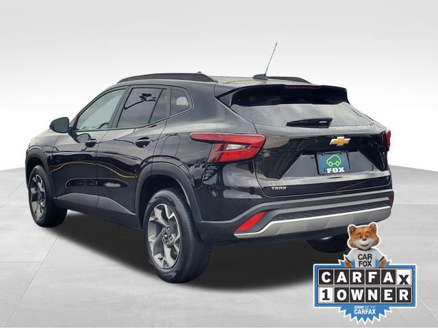 Certified 2025 Chevrolet Trax LT w/ Driver Confidence Package FWD image 3