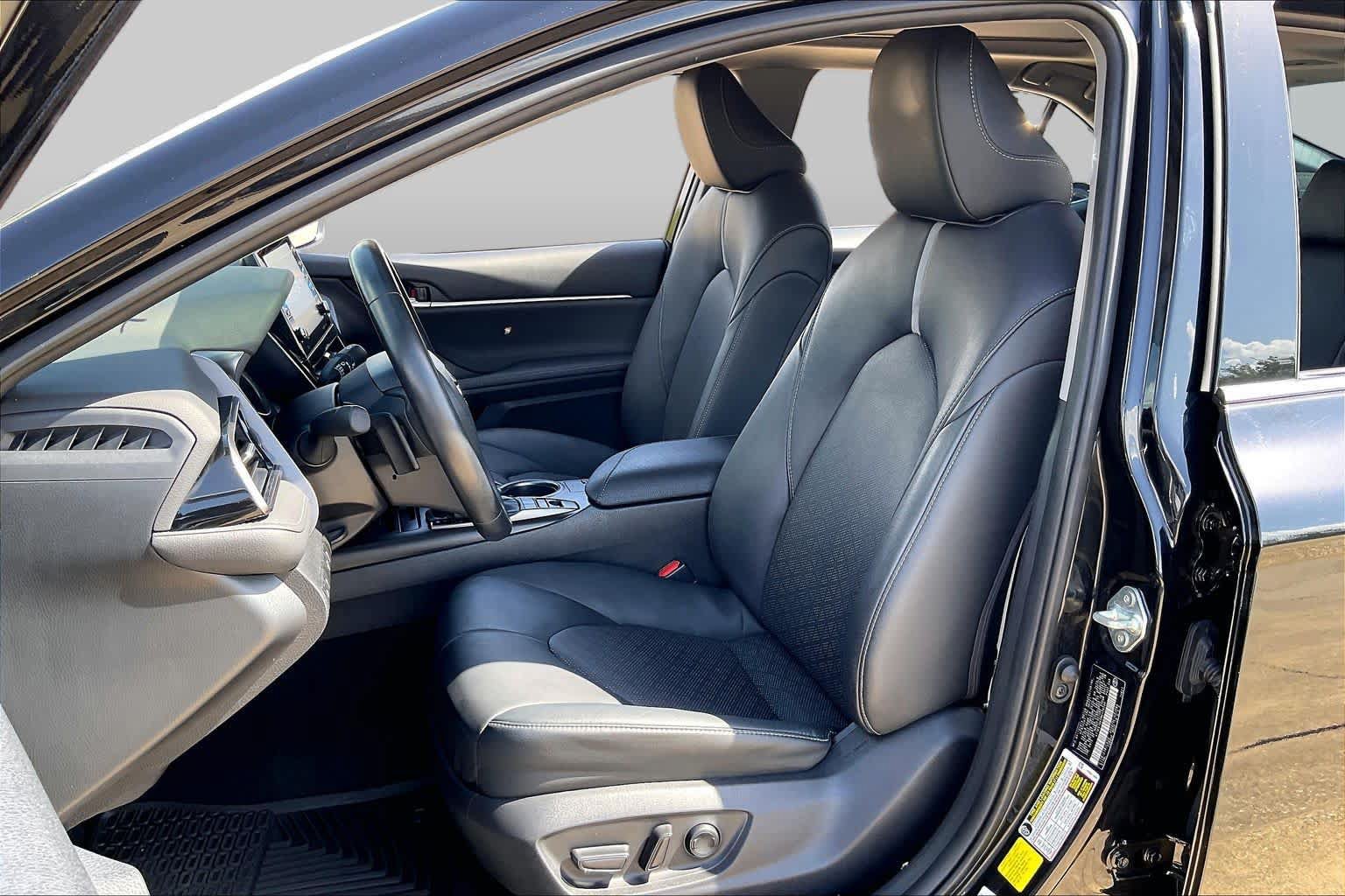 Used 2021 Toyota Camry XSE FWD image 8