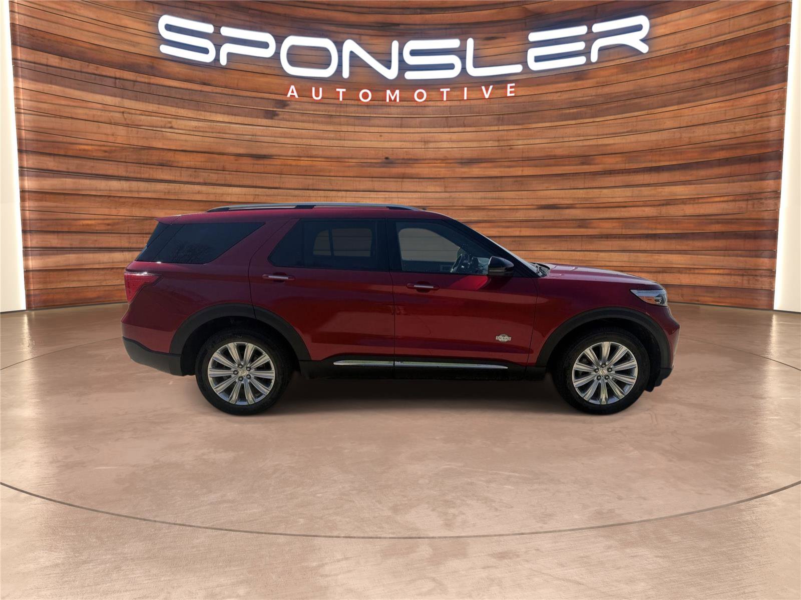 Used 2023 Ford Explorer King Ranch w/ Technology Package image 8