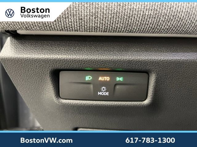 Used 2025 Volkswagen Tiguan S w/ 18" Wheel Package image 18