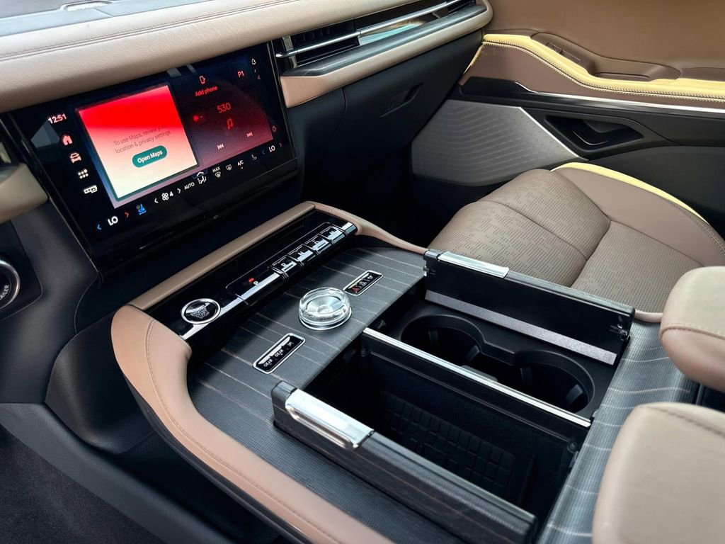 New 2025 Lincoln Navigator Black Label image 25