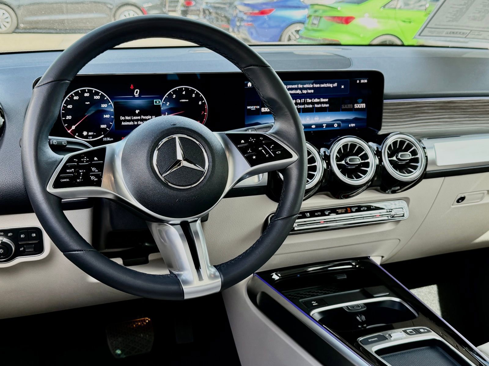 Used 2025 Mercedes-Benz GLB 250 image 40