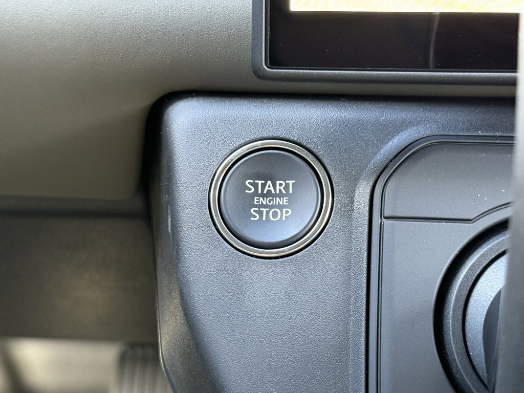 New 2026 Land Rover Defender 110 X-Dynamic SE image 23