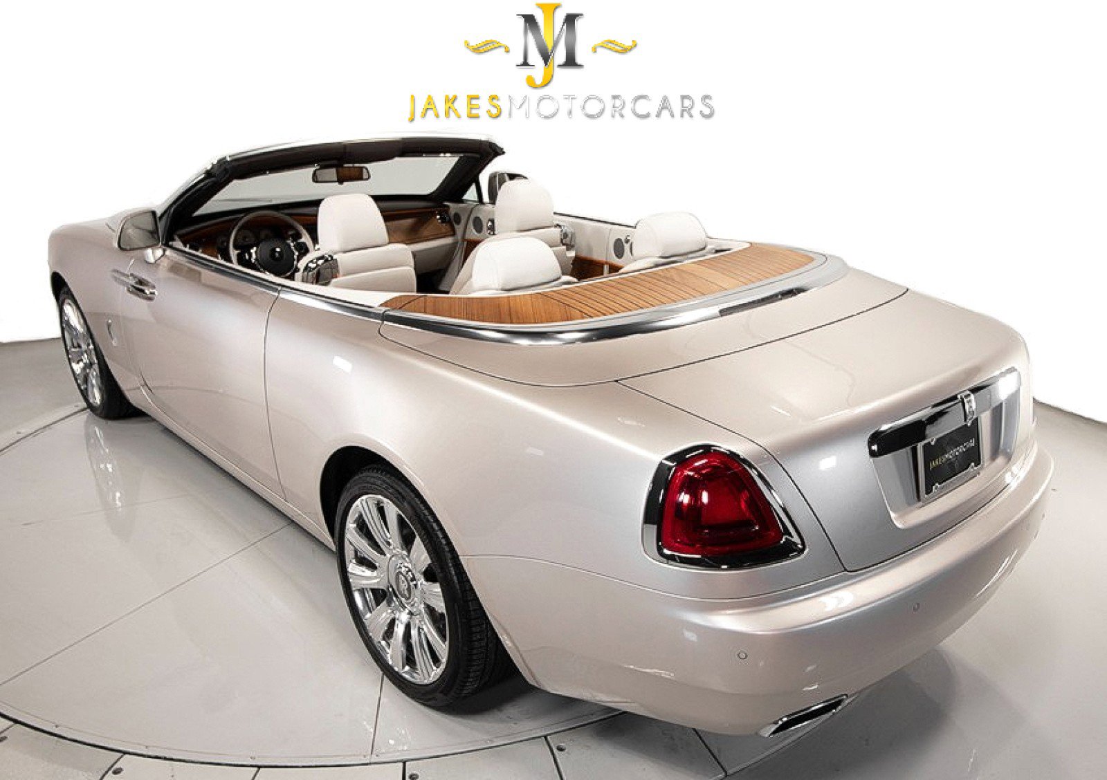 Used 2019 Rolls-Royce Dawn image 7