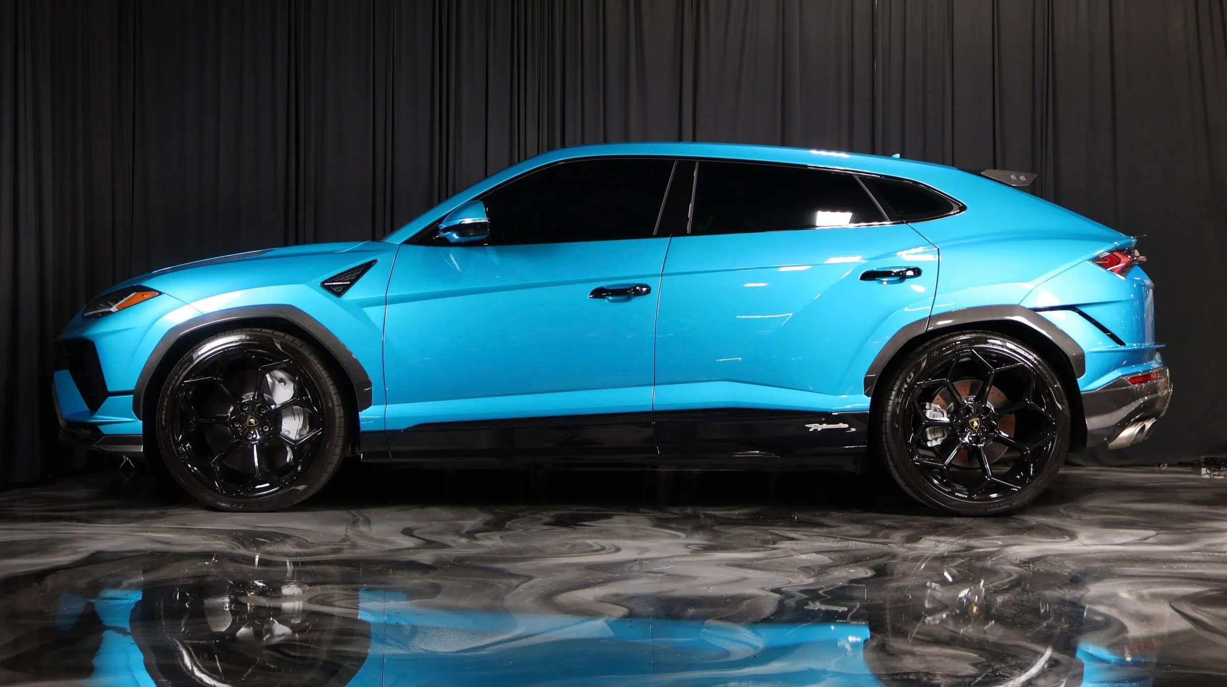 Used 2023 Lamborghini Urus Performante image 11