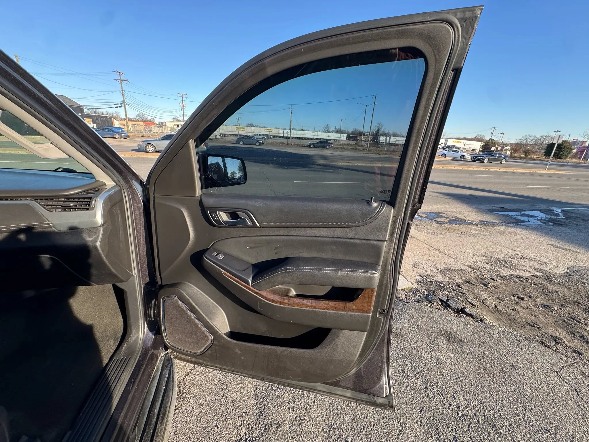 Used 2015 Chevrolet Tahoe LS w/ Max Trailering Package RWD image 23