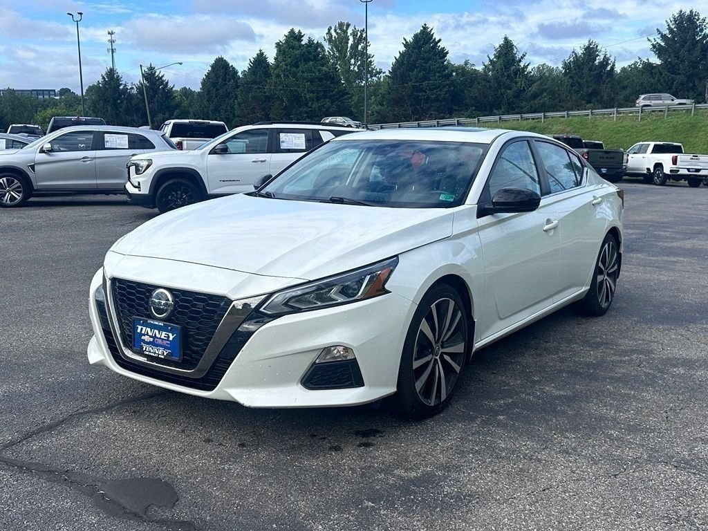 Used 2022 Nissan Altima 2.0 SR FWD image 3