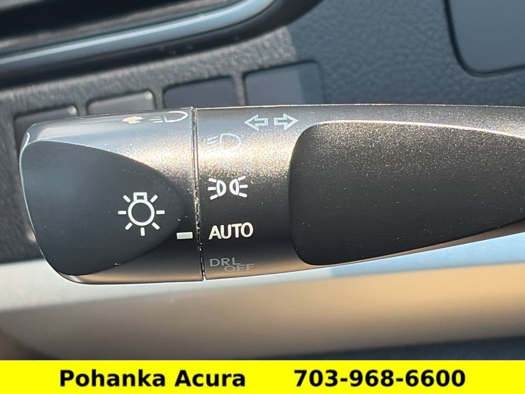 Used 2016 Toyota Camry XSE w/ Protection Package (Q2) FWD image 10
