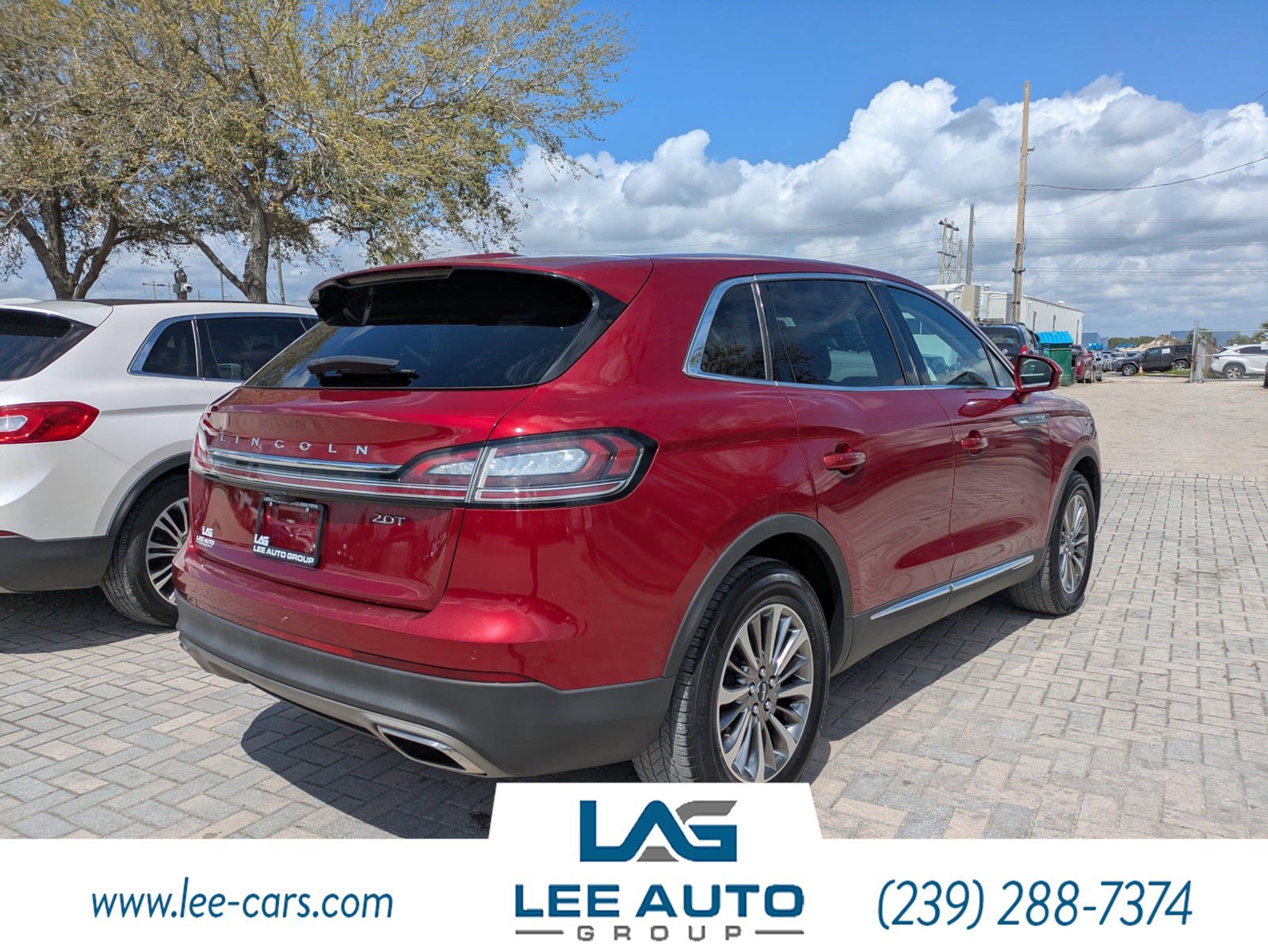 Used 2019 Lincoln Nautilus Select image 3