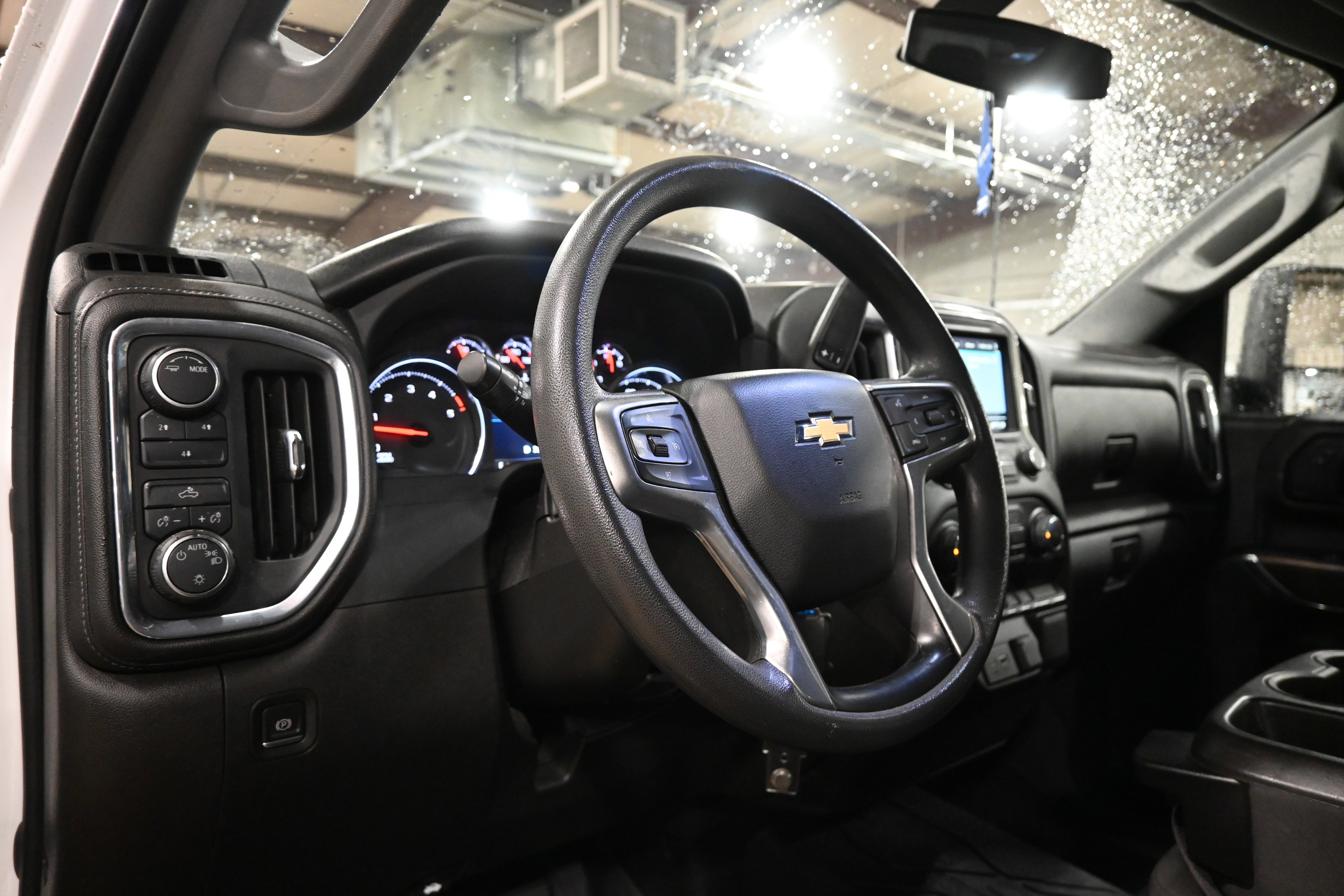 Used 2022 Chevrolet Silverado 3500 LT w/ Remote Start Package AWD/4WD image 13