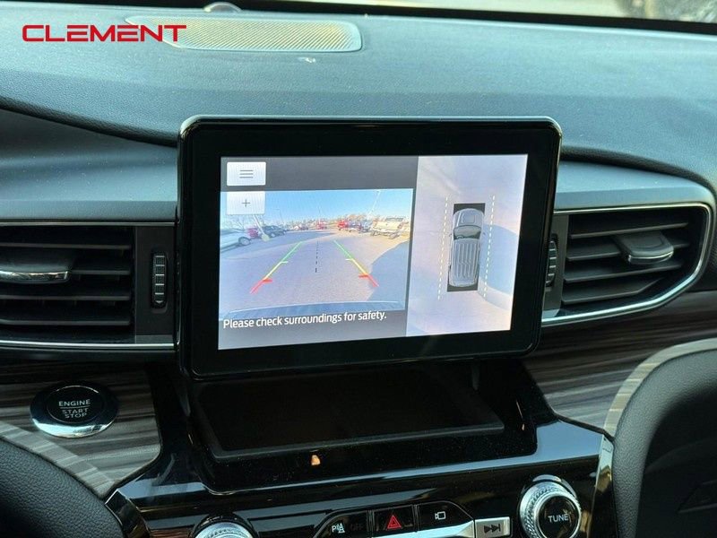 Used 2022 Ford Explorer Limited w/ Equipment Group 301A image 29