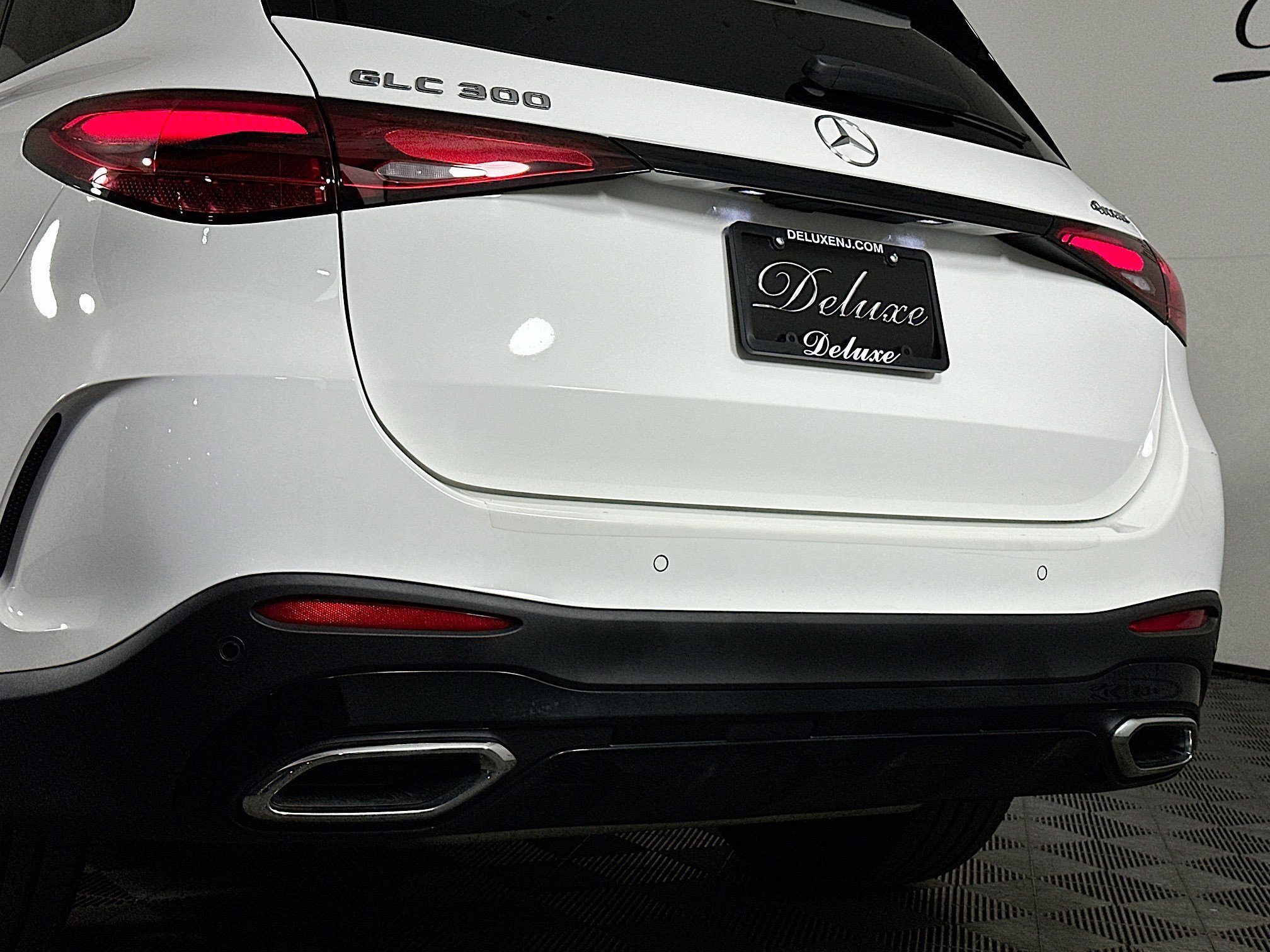 Used 2025 Mercedes-Benz GLC 300 4MATIC image 24