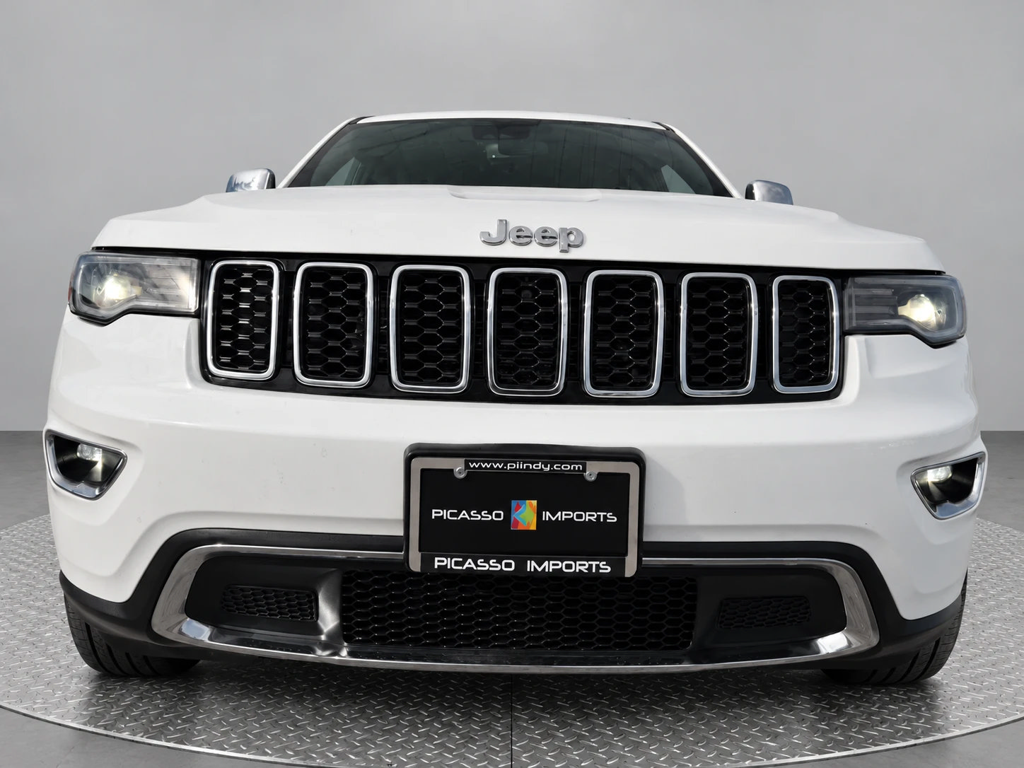 Used 2019 Jeep Grand Cherokee Limited w/ Luxury Group II AWD/4WD image 3