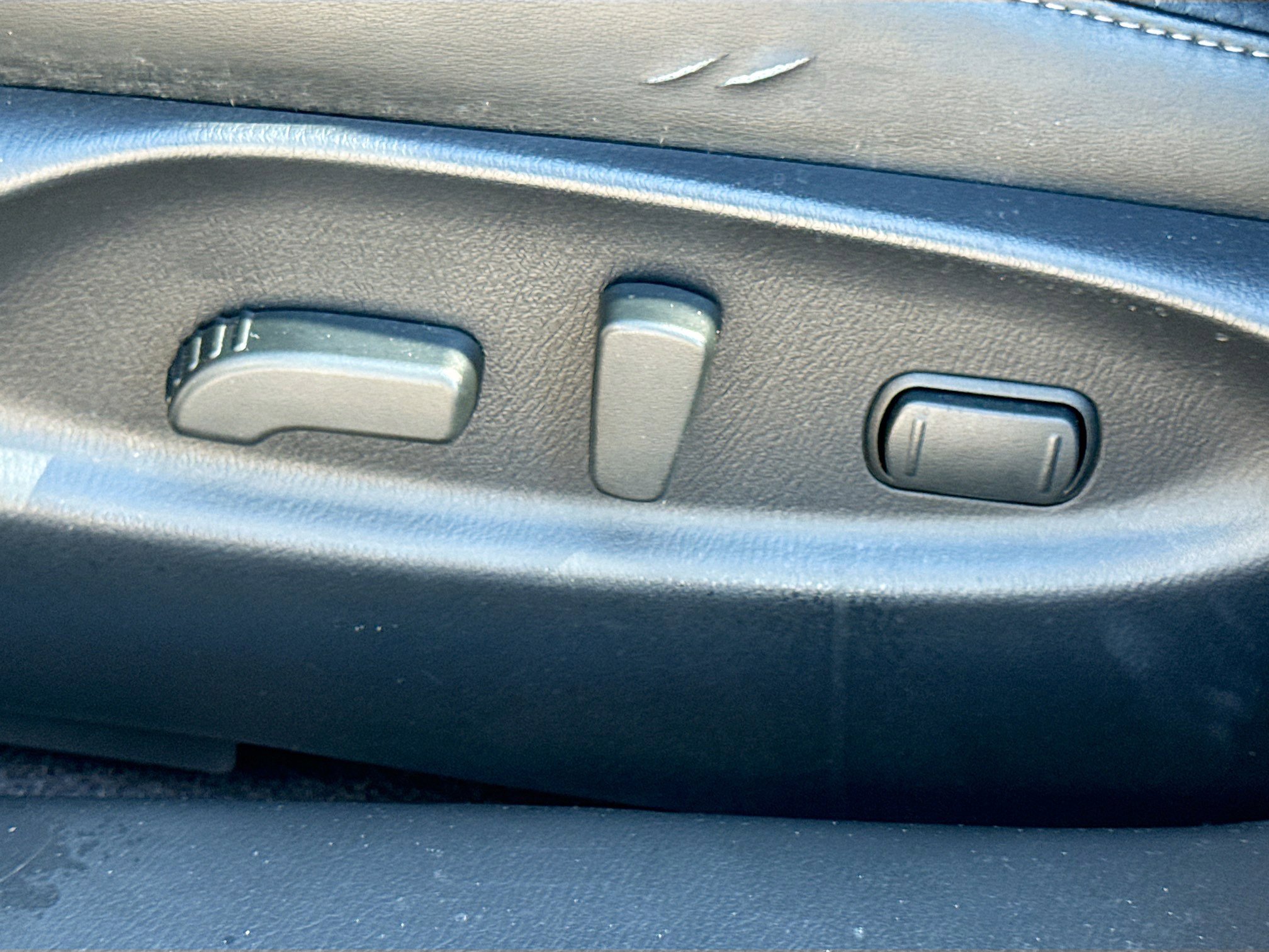 Used 2019 INFINITI Q70 Luxe w/ Sport Package image 24