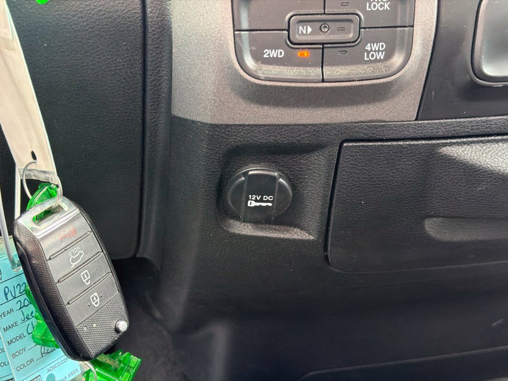 Used 2018 RAM 1500 Express AWD/4WD image 24