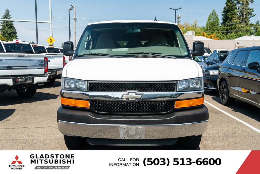 Used 2015 Chevrolet Express 2500 LT w/ LT Preferred Equipment Group RWD image 2